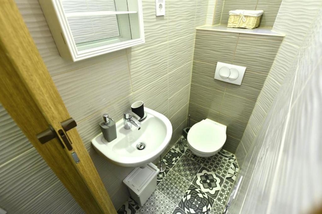 Апартаменти Cosy Flat In Kiraly Str, King Будапешт Екстер'єр фото